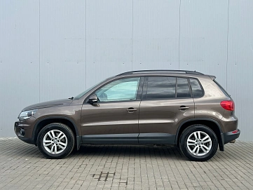 Volkswagen Tiguan, 2015г., полный привод, автомат