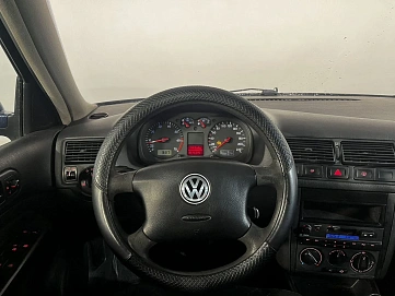 Volkswagen Golf, 2001г, передний привод, механика