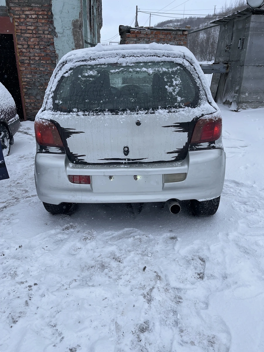 Toyota Yaris, 2001г., передний привод, механика
