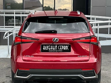 Lexus NX, 2017г, полный привод, вариатор