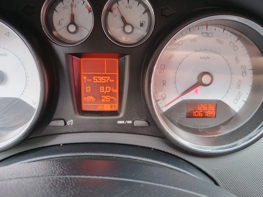 Peugeot 408, 2013г., передний привод, механика