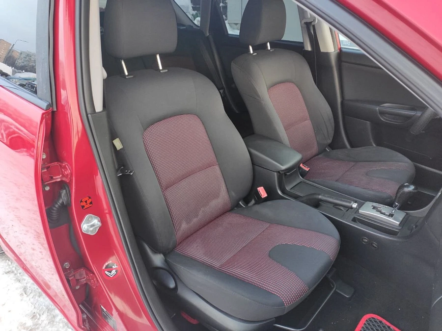 Mazda 3, 2006г., передний привод, автомат