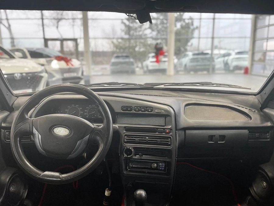 Lada (ВАЗ) 2114, 2005г., передний привод, механика