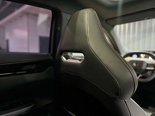 Changan UNI-V, 2024г, передний привод, робот