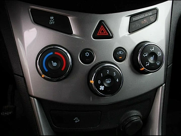 Chevrolet Tracker, 2015г, передний привод, механика