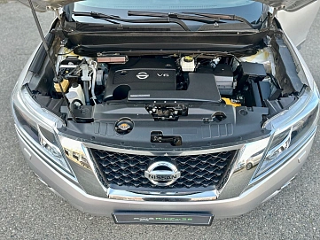 Nissan Pathfinder, 2014г, передний привод, автомат