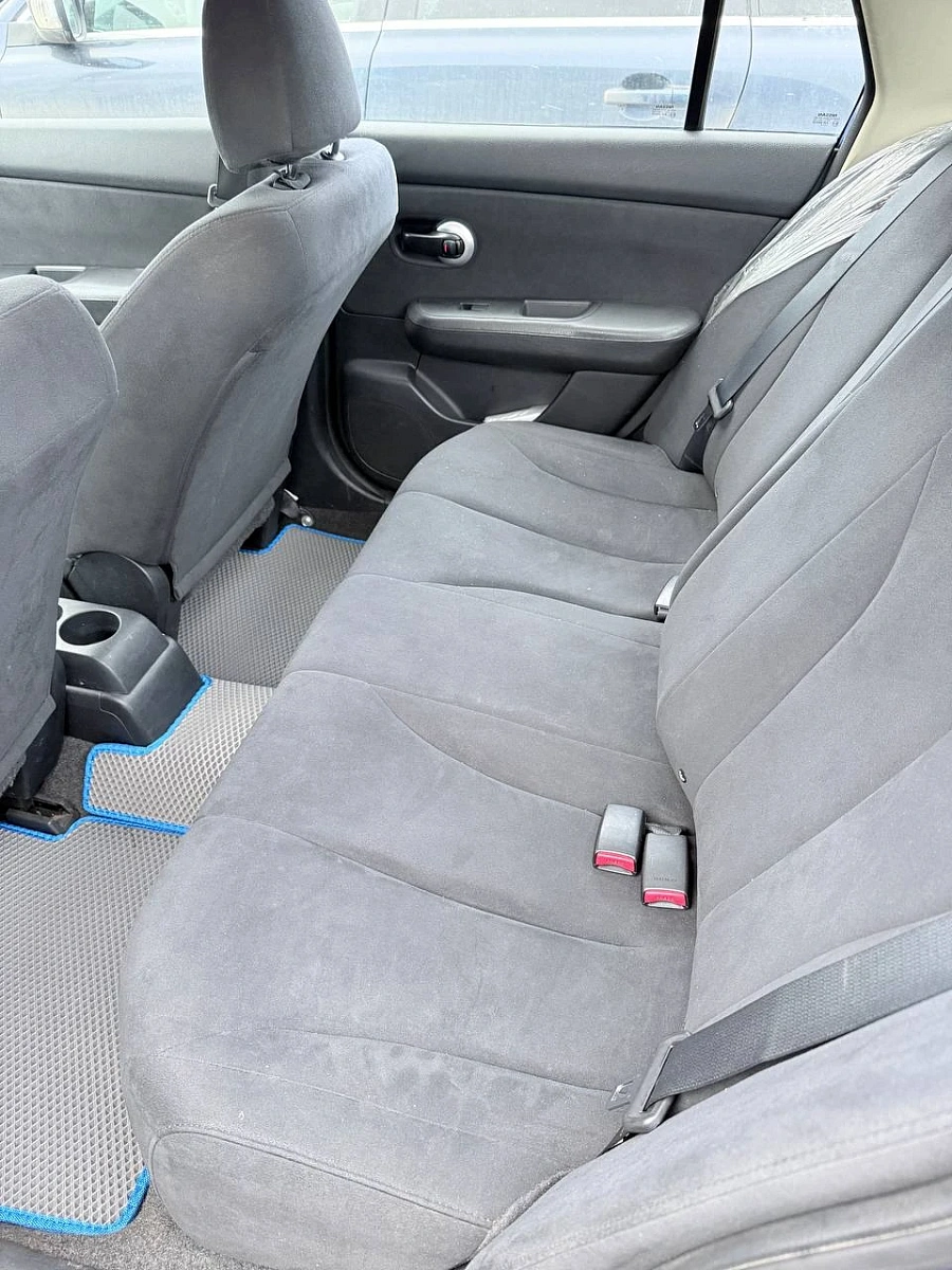 Nissan Tiida, 2008г., передний привод, автомат