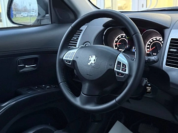 Peugeot 4007, 2012г, полный привод, вариатор
