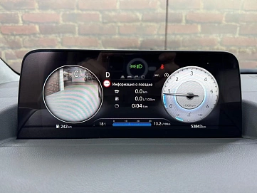 Hyundai Staria, 2022г, передний привод, автомат