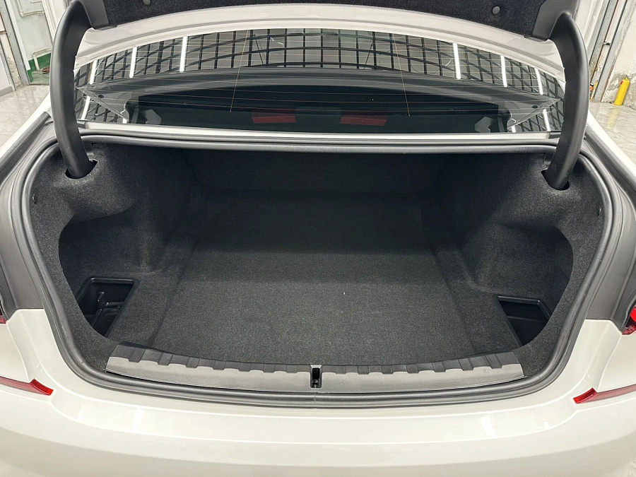 BMW 3 серии, 2022г., задний привод, автомат