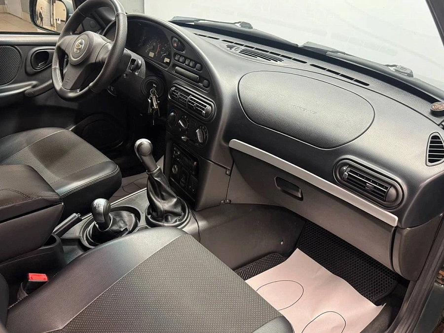 Chevrolet Niva, 2011г., полный привод, механика
