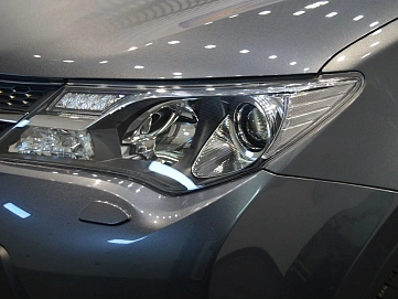 Toyota RAV4, 2014г, полный привод, вариатор