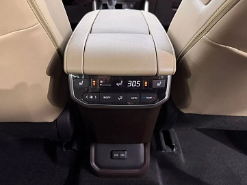 Toyota Highlander, 2025г, полный привод, автомат