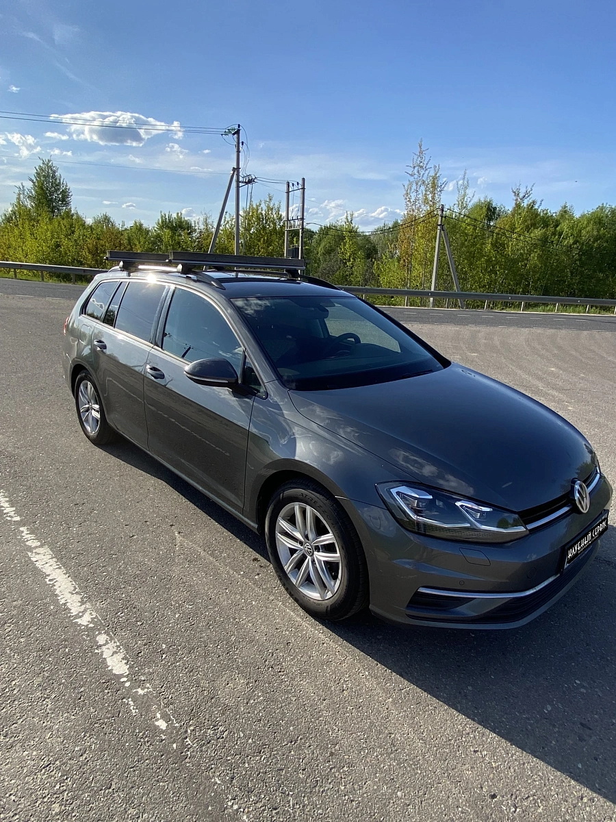 Volkswagen Golf, 2019г., передний привод, робот