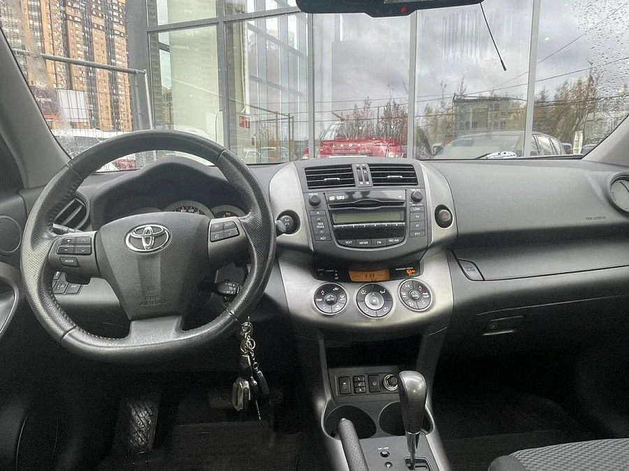 Toyota RAV4, 2012г., полный привод, вариатор