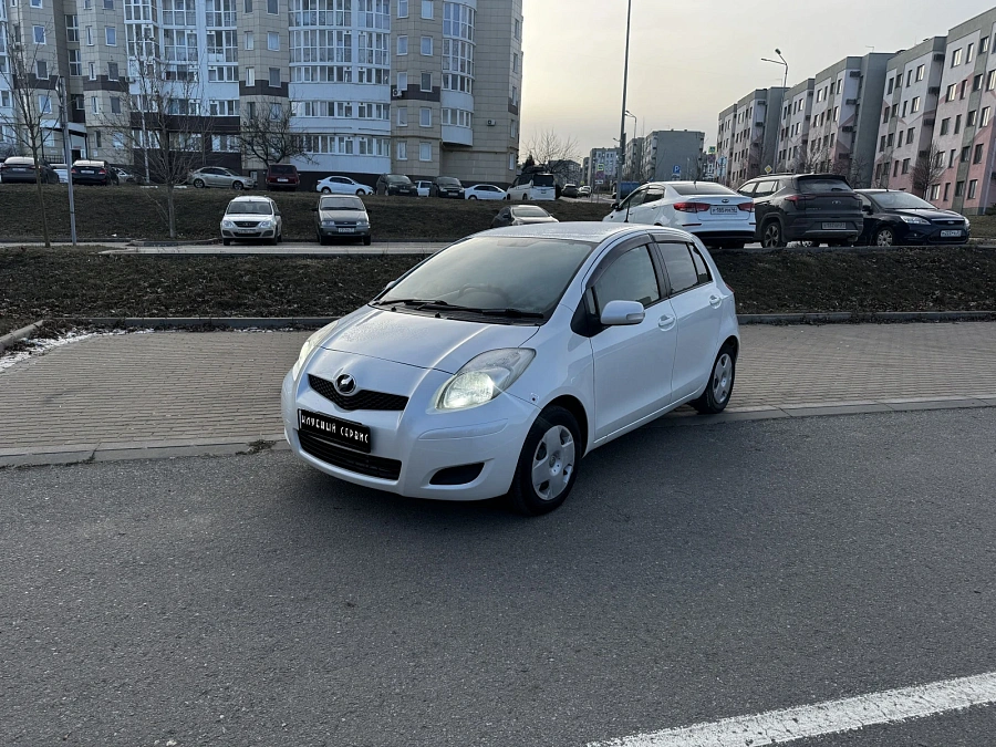 Toyota Vitz, 2009г., передний привод, вариатор