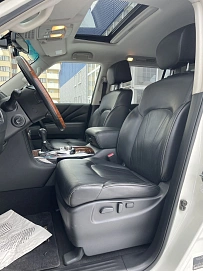 Infiniti QX80, 2017г, передний привод, автомат