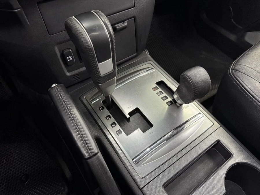 Mitsubishi Pajero, 2012г., полный привод, автомат