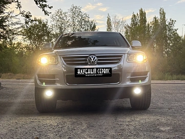 Volkswagen Touareg, 2009г, полный привод, автомат