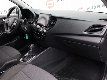 Hyundai Solaris, 2021г, передний привод, автомат