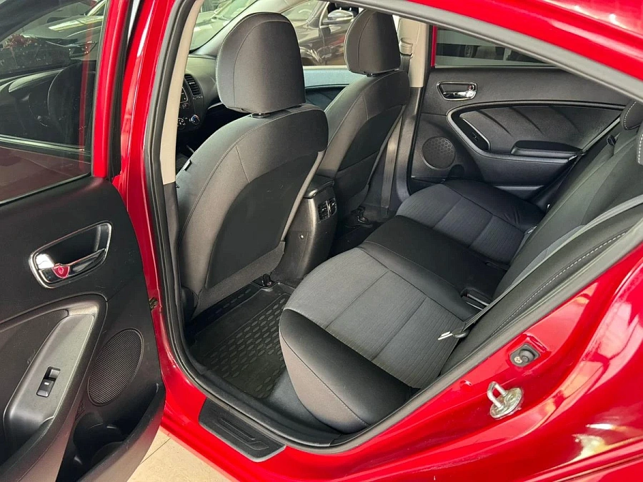 Kia Cerato, 2013г., передний привод, механика