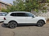 Volkswagen Tiguan, 2018г., передний привод, автомат