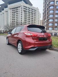 Nissan Tiida, 2015г, передний привод, вариатор