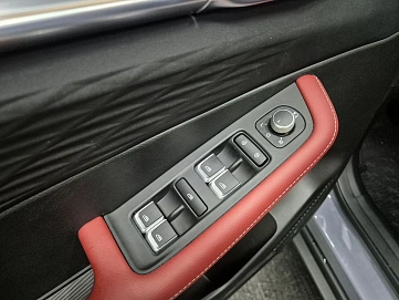 Geely Coolray, 2024г, передний привод, робот