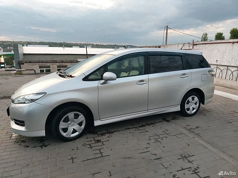 Toyota Wish, 2014г., полный привод, вариатор