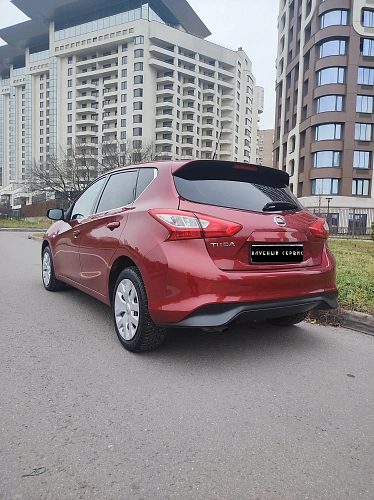 Nissan Tiida, 2015г, передний привод, вариатор
