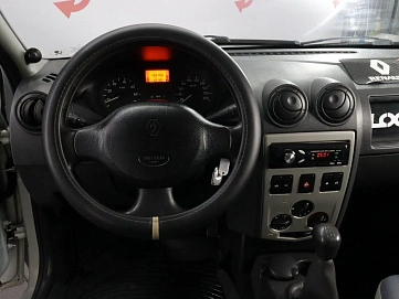 Renault Logan, 2006г, передний привод, механика