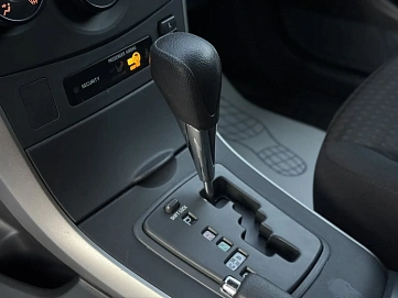 Toyota Corolla, 2010г, передний привод, автомат
