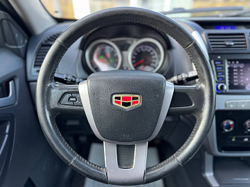 Geely Emgrand X7, 2015г, передний привод, автомат