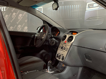 Opel Corsa, 2006г, передний привод, робот