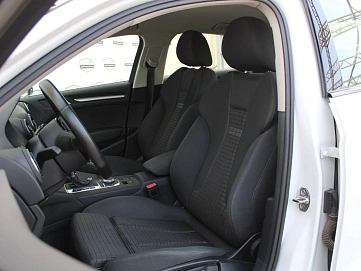 Audi A3, 2016г, передний привод, робот