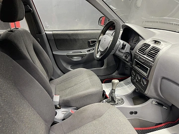 Hyundai Accent, 2005г, передний привод, механика