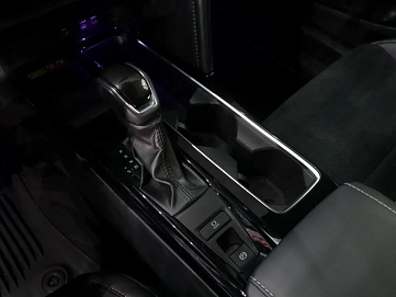 Toyota Camry, 2025г, передний привод, вариатор