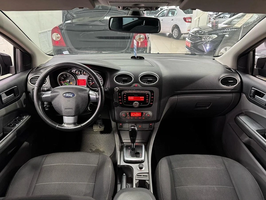 Ford Focus, 2010г., передний привод, автомат