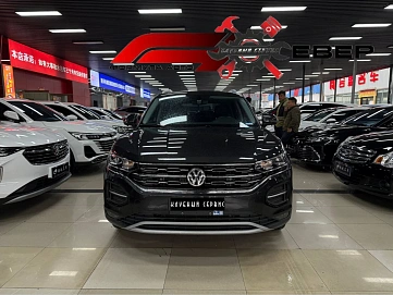 Volkswagen Tayron, 2021г, передний привод, робот