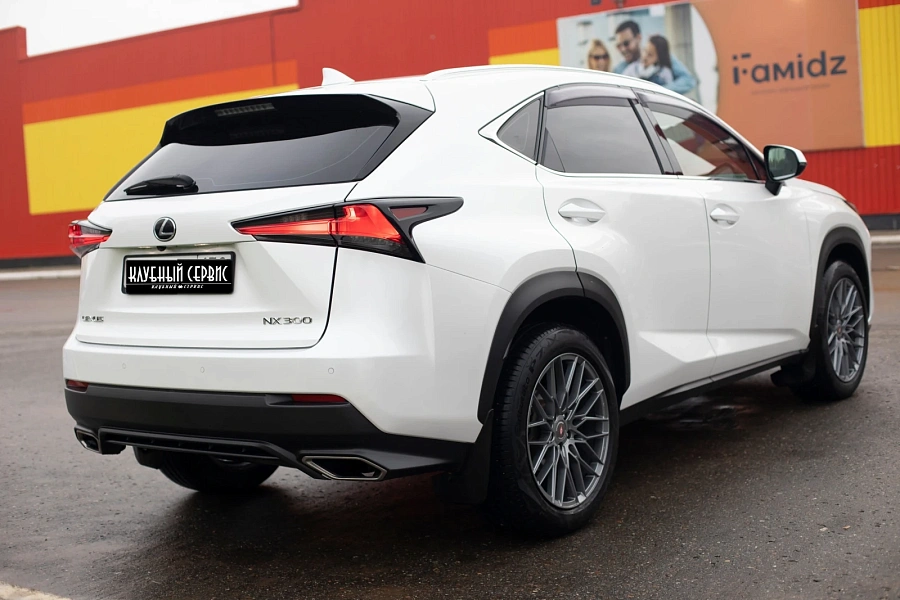 Lexus NX, 2020г., полный привод, автомат