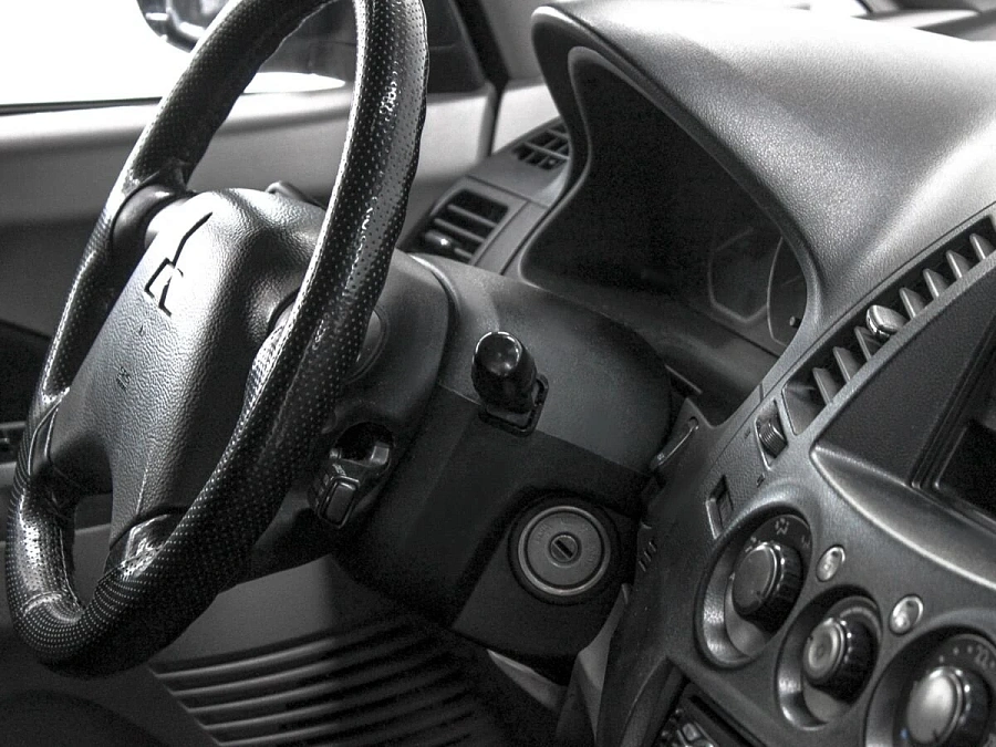 Mitsubishi Grandis, 2006г., полный привод, автомат