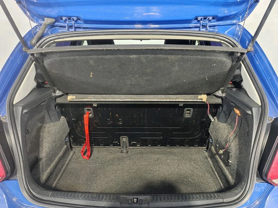 Volkswagen Polo, 2011г., передний привод, механика