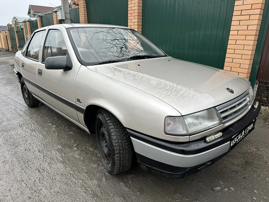 Opel Vectra, 1989г., передний привод, механика