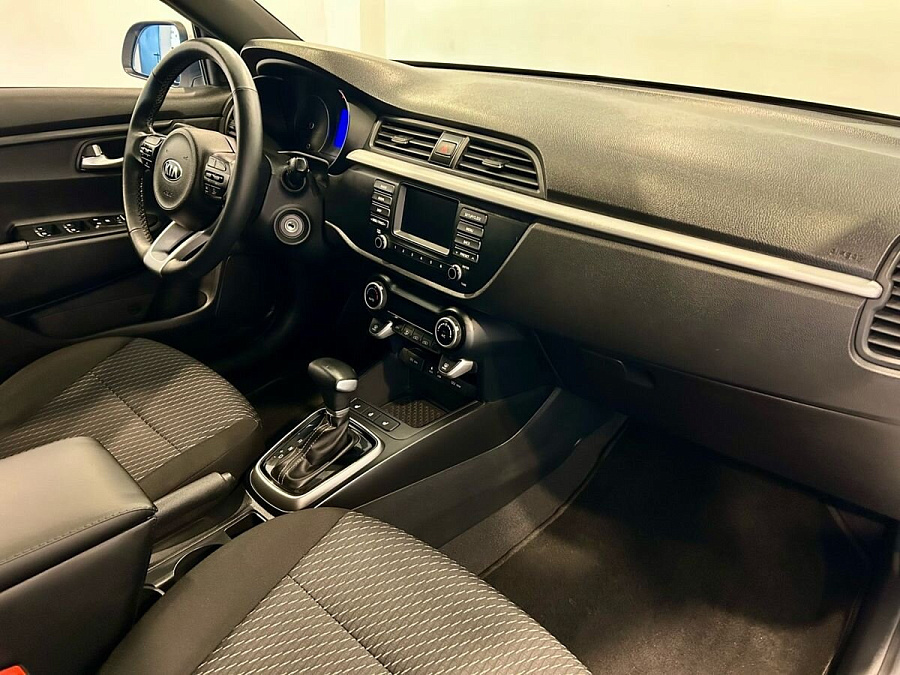 Kia , 2020г., передний привод, автомат