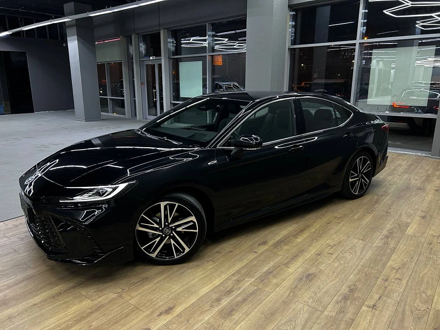Toyota Camry, 2023г., передний привод, вариатор