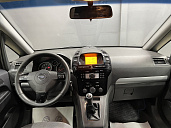 Opel Zafira, 2010г., передний привод, механика
