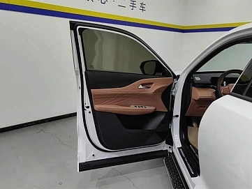 Changan UNI-Z, 2024г, передний привод, робот