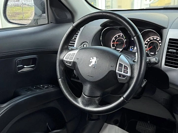 Peugeot 4007, 2011г, полный привод, вариатор