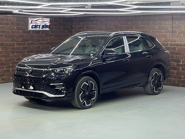 Volkswagen Tiguan, 2024г., полный привод, робот