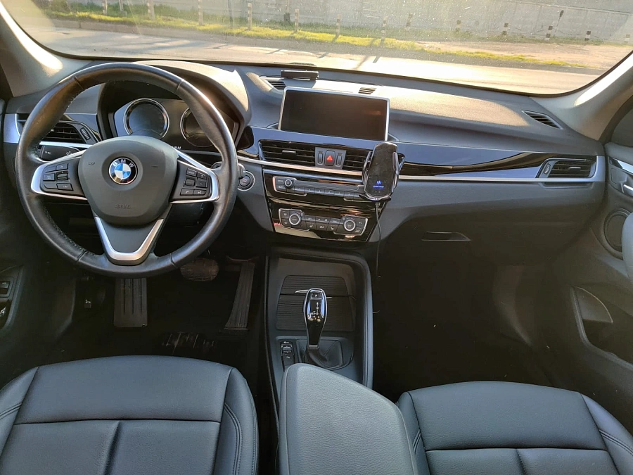 BMW X1, 2021г., передний привод, робот